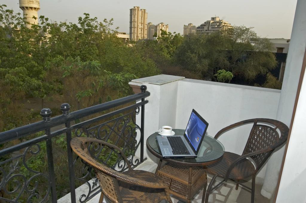 Tree Top Greens Gurgaon Exterior photo